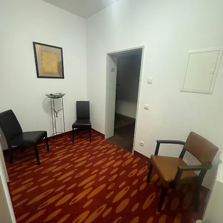 Hotell Nimweger Tor *